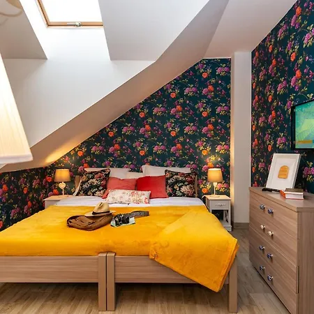 W Starej Karczmie - By Upstairs 3*