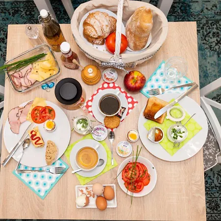 W Starej Karczmie - By Upstairs Bed & Breakfast 4*