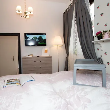 W Starej Karczmie - By Upstairs