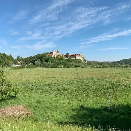 W Starej Karczmie - By Upstairs Bed & Breakfast Liszki